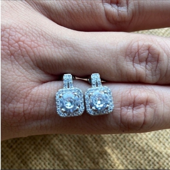 White Gold Plated Earrings simulated diamond Amazing New Sparkles luxury - Picture 2 of 7